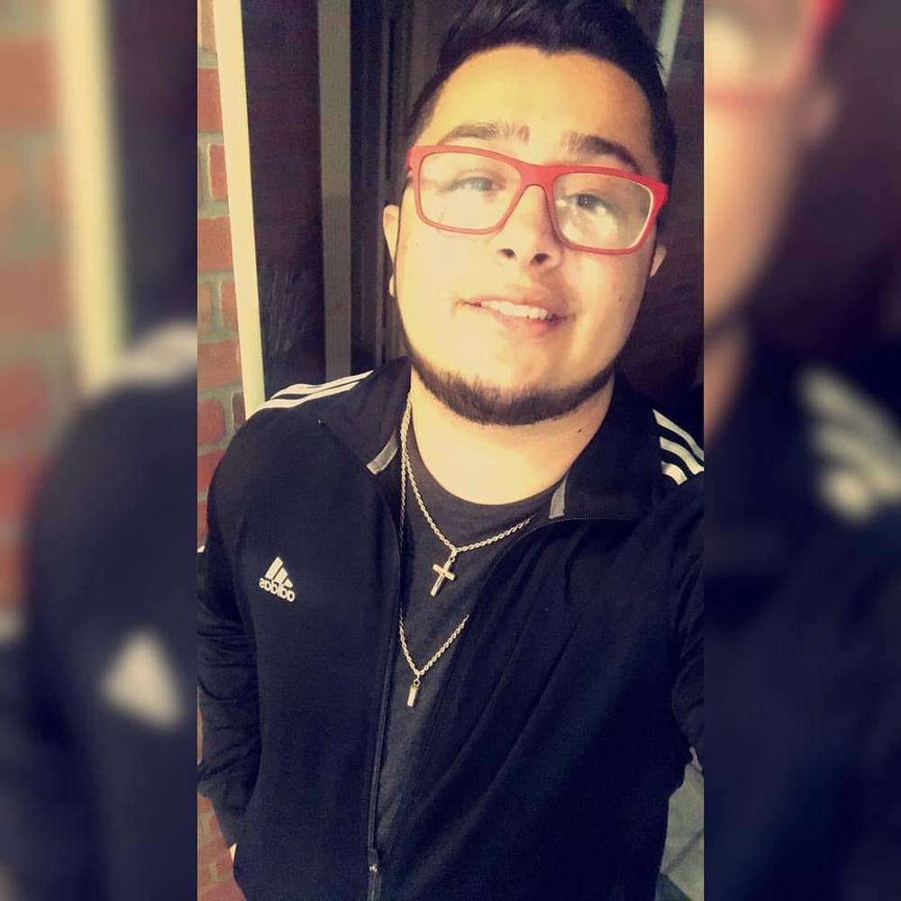 Meet your Posher, Luis